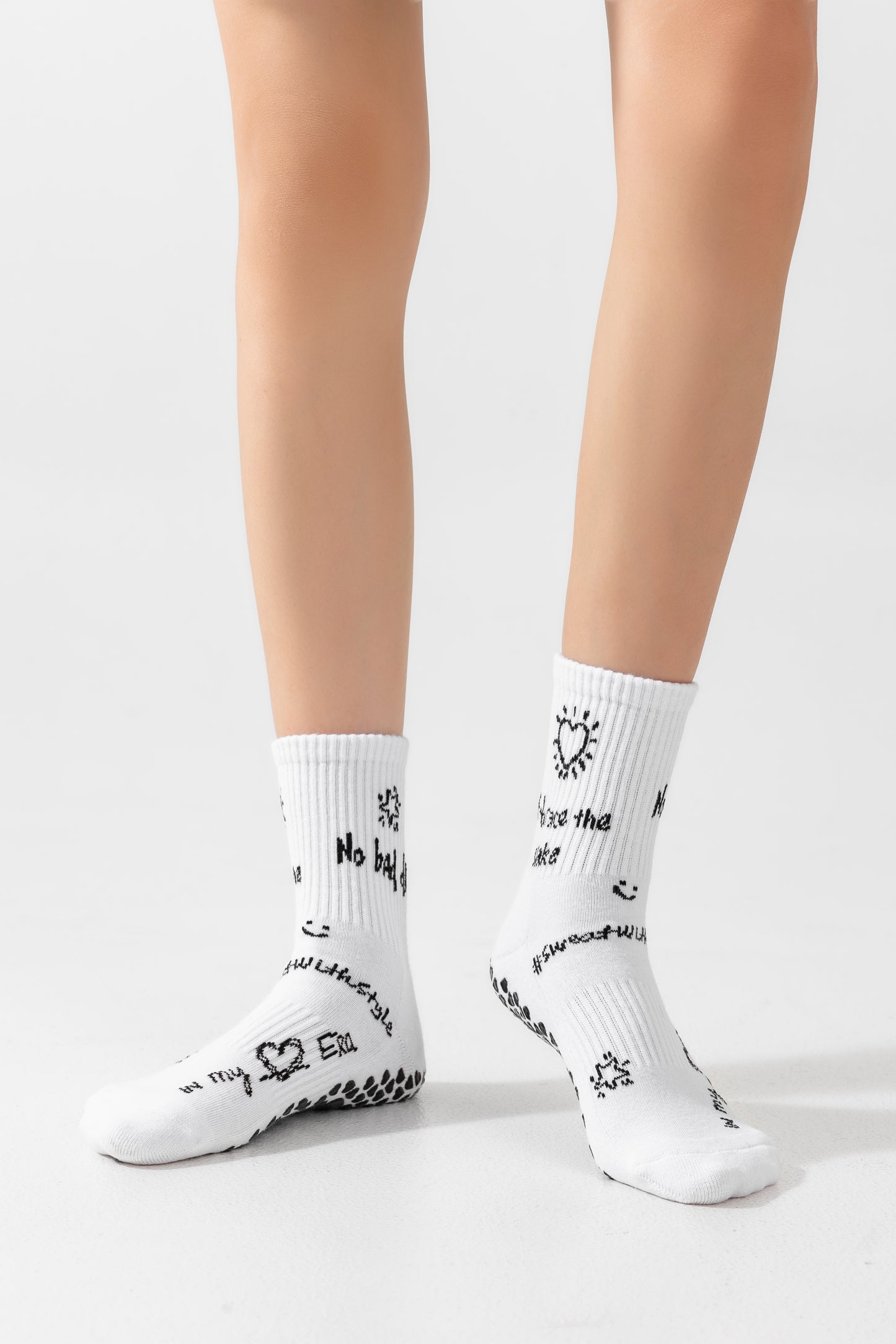 Embrace the shake grip socks