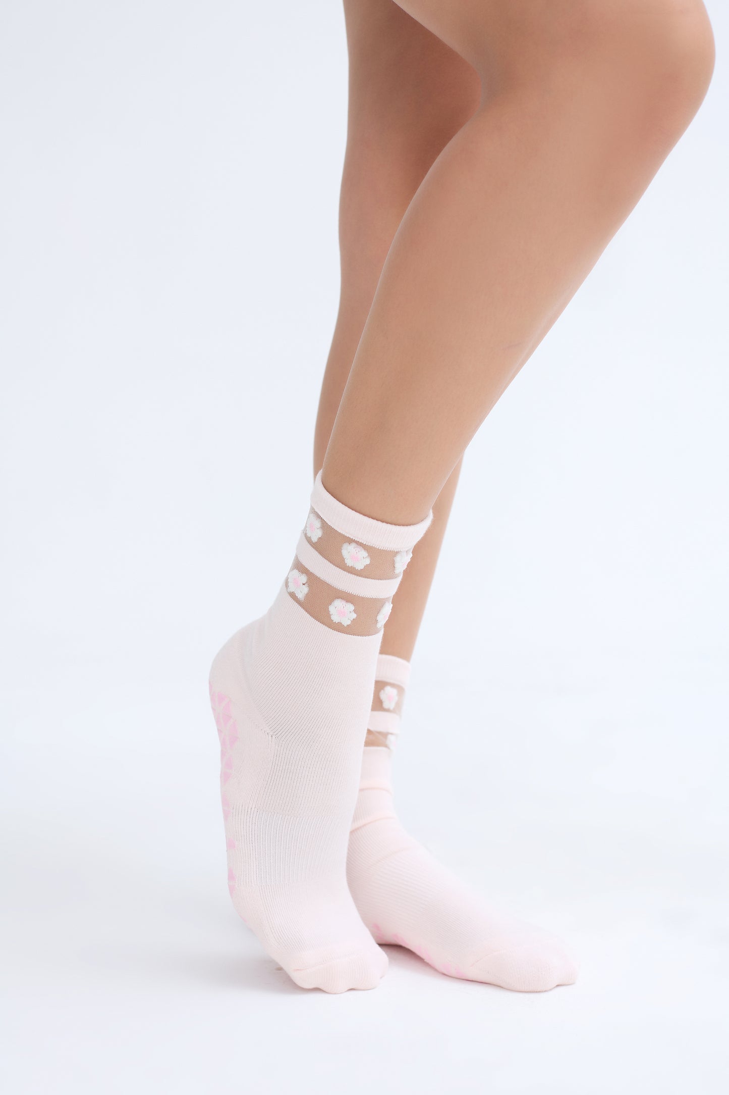 Daisy sheer grip socks